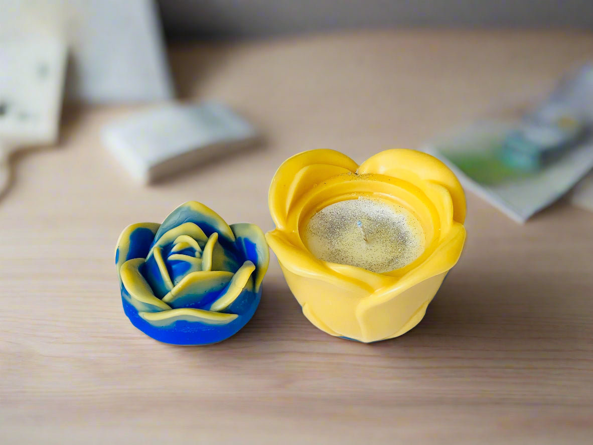 Scented wax candle with lid