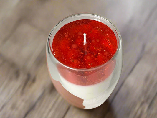 Doftljus dessert - jordgubbar i glas med dubbla väggar