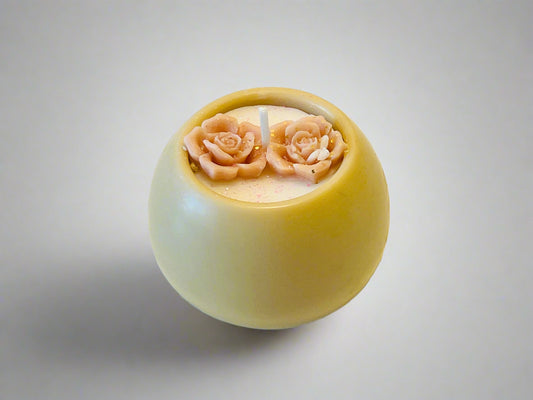 Doftljus med rosdoft – elegant rosendoft – handgjort ljus – Dofty